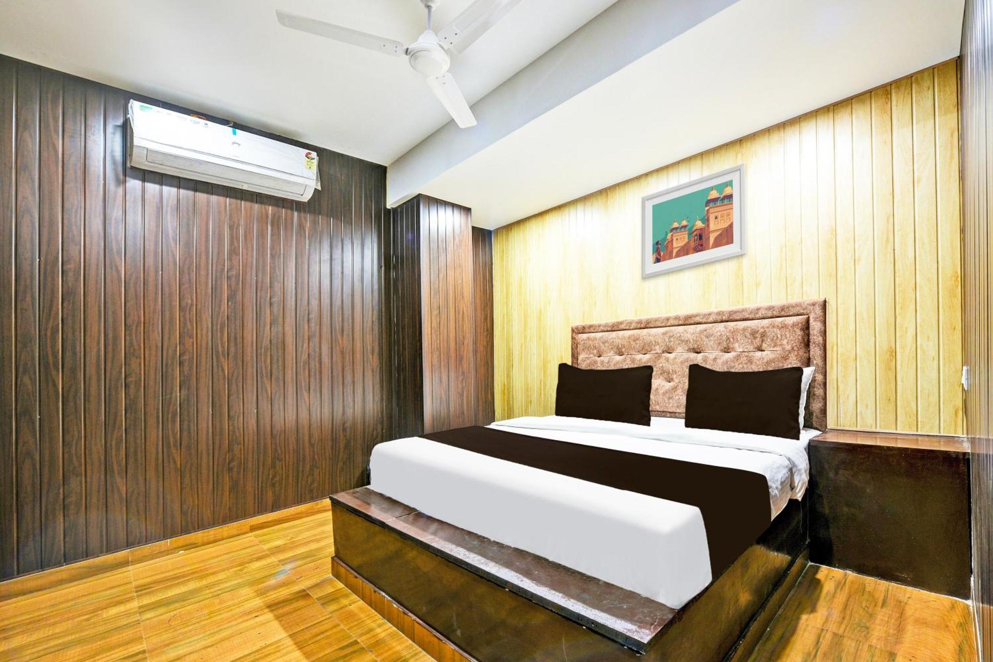 Hotel O Lavish Faridabad Bagian luar foto