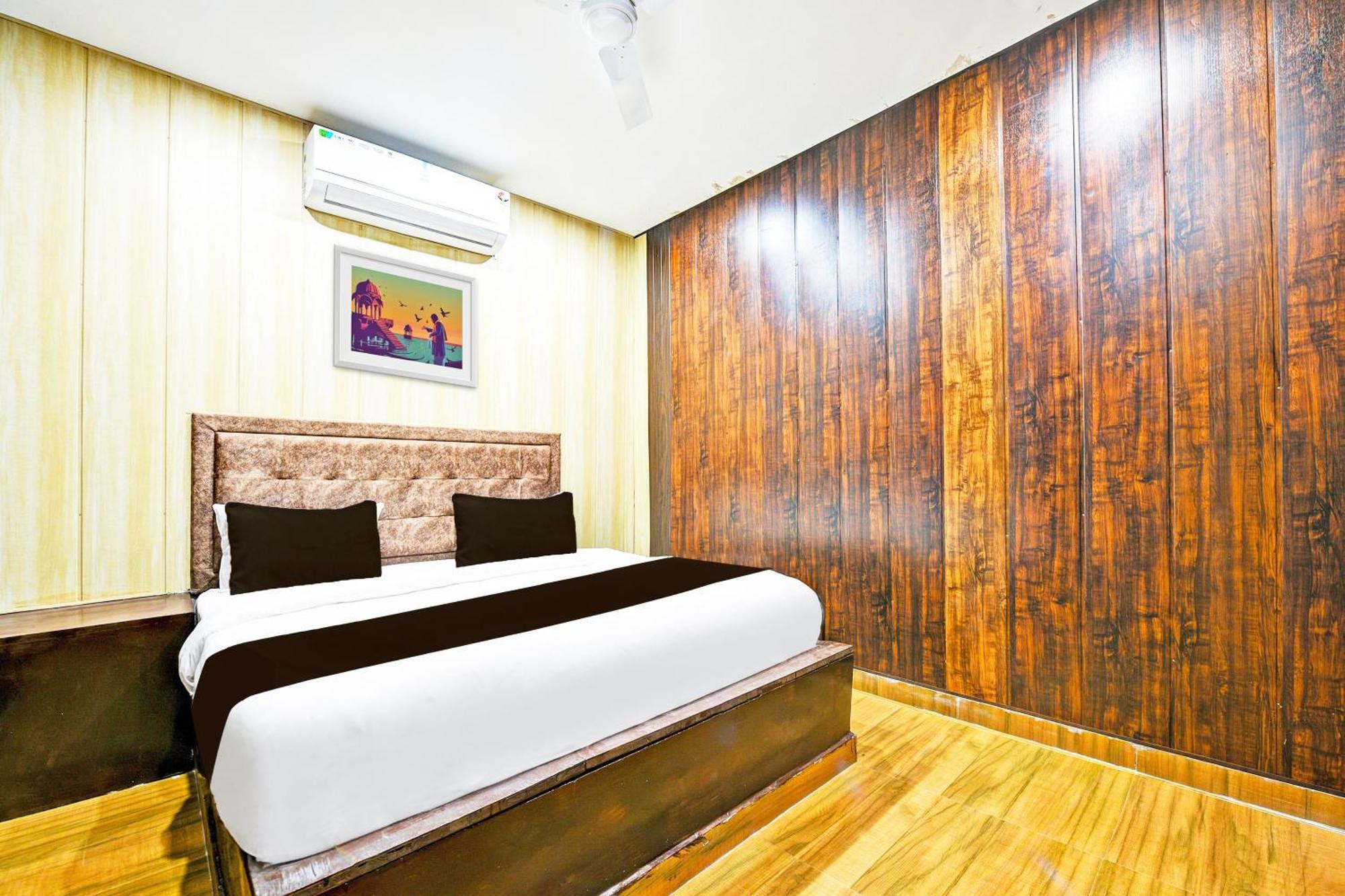Hotel O Lavish Faridabad Bagian luar foto